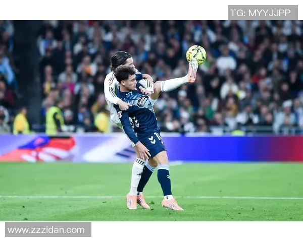 旧将阿尔瓦罗今夏离队后再度发威攻破皇马大门助力球队胜利